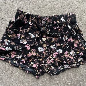 Lightweight floral shorts. Super cute and comfortable!